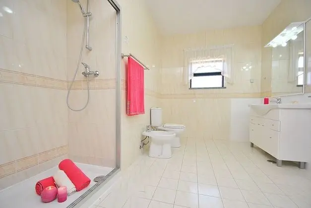 Villa, 5 Yatak Odası, Kişiye Özel Havuzlu, Deniz Manzaralı