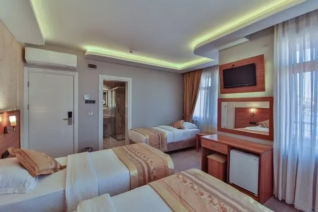 Triple, Şehir Manzaralı