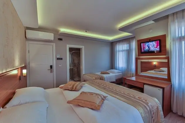 Triple, Şehir Manzaralı