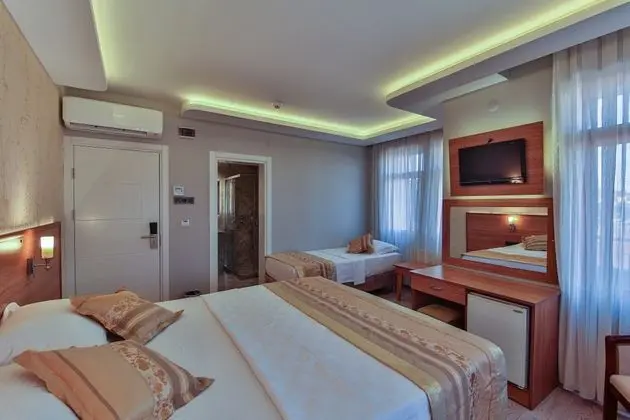 Triple, Şehir Manzaralı
