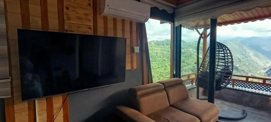 Aile Odası, Dere ve Orman Manzaralı, Balkon veya Teraslı
