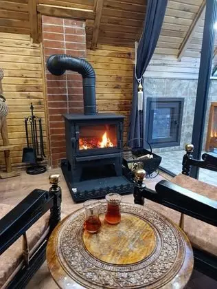 Jakuzili Bungalow , Dere ve Orman Manzaralı, Jakuzili ve Balkonlu