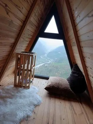 Jakuzili Bungalow , Dere ve Orman Manzaralı, Jakuzili ve Balkonlu