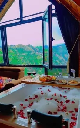 Jakuzili Bungalow , Dere ve Orman Manzaralı, Jakuzili ve Balkonlu