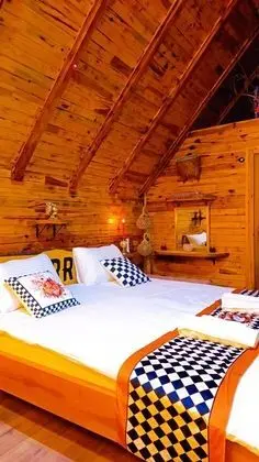 Jakuzili Bungalow , Dere ve Orman Manzaralı, Jakuzili ve Balkonlu