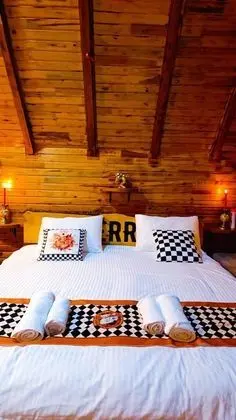 Jakuzili Bungalow , Dere ve Orman Manzaralı, Jakuzili ve Balkonlu