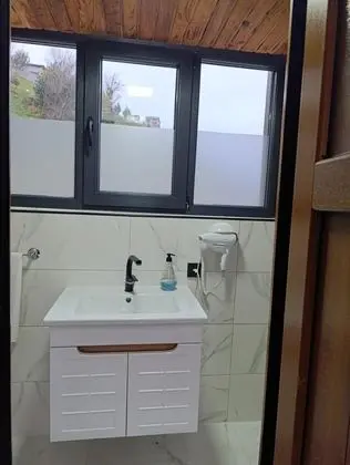 Jakuzili Bungalow , Dere ve Orman Manzaralı, Jakuzili ve Balkonlu