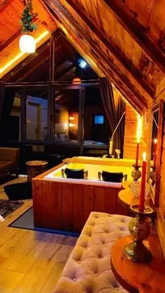 Jakuzili Bungalow , Dere ve Orman Manzaralı, Jakuzili ve Balkonlu