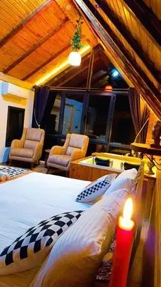 Jakuzili Bungalow , Dere ve Orman Manzaralı, Jakuzili ve Balkonlu