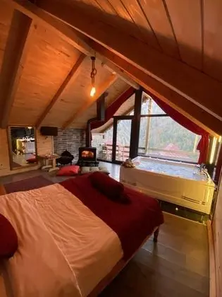 Queen Suite - Jakuzili, Dağ Manzaralı, Şömineli ve Jakuzili
