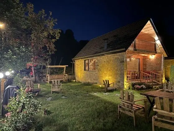 Dağ Evi 1+1, Deniz ve Dağ Manzaralı, Şömineli