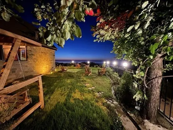 Dağ Evi 1+1, Deniz ve Dağ Manzaralı, Şömineli