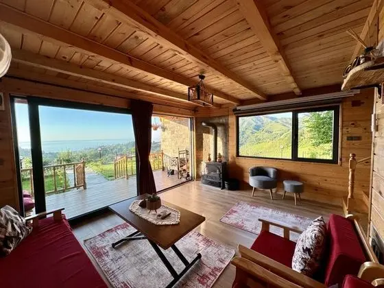 Dağ Evi 1+1, Deniz ve Dağ Manzaralı, Şömineli