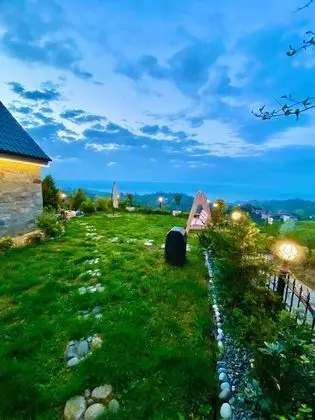 Dağ Evi 1+1, Deniz ve Dağ Manzaralı, Şömineli