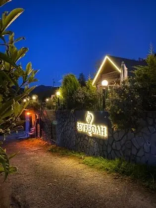 Dağ Evi 1+1, Deniz ve Dağ Manzaralı, Şömineli