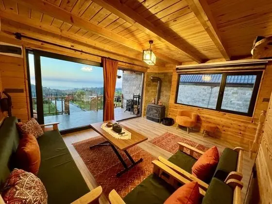 Dağ Evi, Deniz ve Dağ Manzaralı, Şömineli