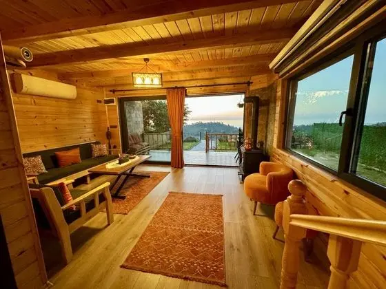 Dağ Evi, Deniz ve Dağ Manzaralı, Şömineli