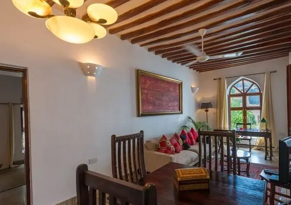Superior Apart Daire, 2 Yatak Odası, Mutfak, Havuz Manzaralı (Apartment 757)
