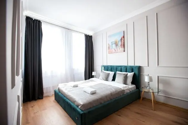 Standard Daire, Birden Çok Yatak, Şehir Manzaralı (Knyazya Y. Osmomysl Square 3)