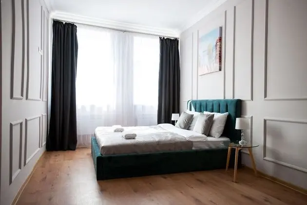 Standard Daire, Birden Çok Yatak, Şehir Manzaralı (Knyazya Y. Osmomysl Square 3)