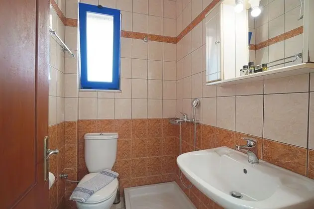 Üç Kişilik Oda
