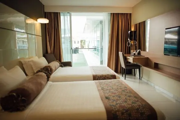 Deluxe İki Ayrı Yataklı Oda, 2 Tek Kişilik Yatak, Havuz Manzaralı