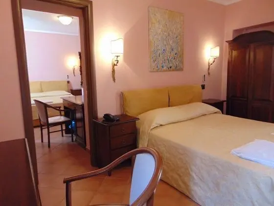 Tek Büyük Yataklı Oda, 1 Çift Kişilik Yatak