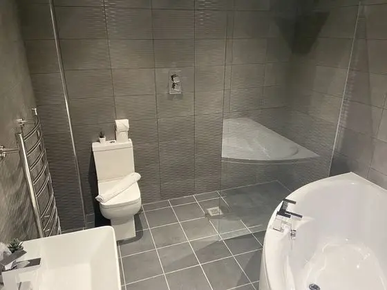 City Tek Büyük Yataklı Oda