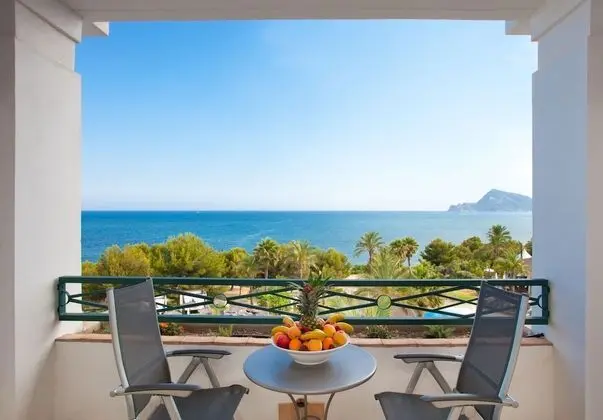 Premium Oda, Teras, Deniz Manzaralı (2 adultos + 2 niños)