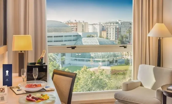 Superior Tek Büyük Yataklı Oda (with views)