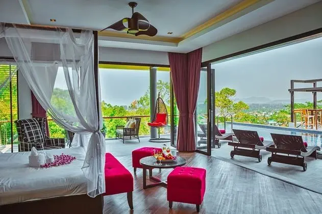 6-Bedroom Pool Villa with Sea View