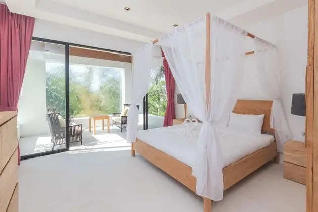 6-Bedroom Pool Villa with Sea View