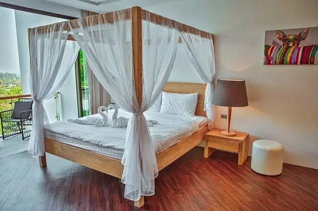 6-Bedroom Pool Villa with Sea View