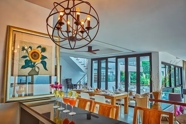 6-Bedroom Pool Villa with Sea View