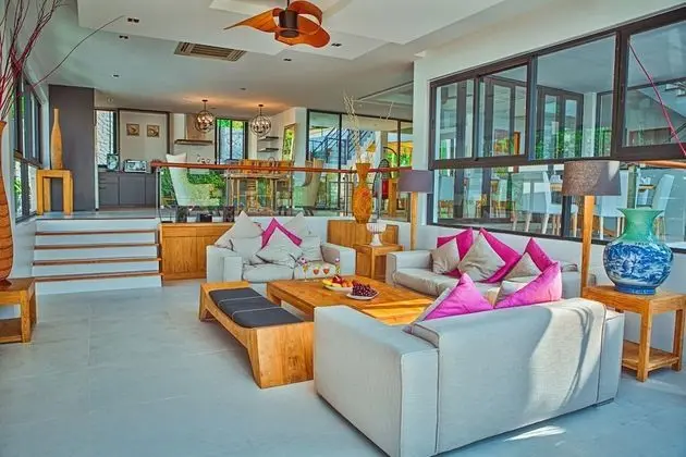 6-Bedroom Pool Villa with Sea View