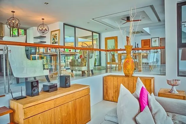 6-Bedroom Pool Villa with Sea View