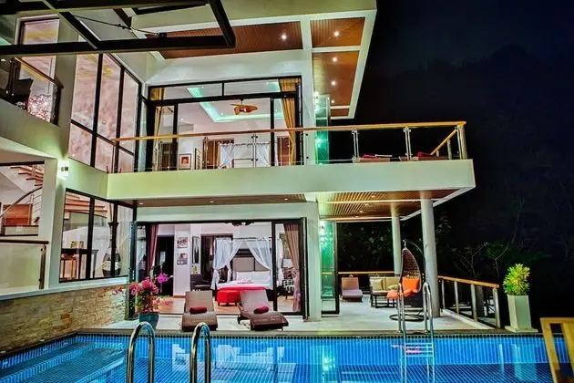 6-Bedroom Pool Villa with Sea View
