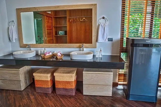 6-Bedroom Pool Villa with Sea View