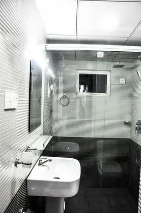 Deluxe Büyük Yataklı Tek Kişilik Oda, 1 Yatak Odası, Sigara İçilebilir, Bahçe Manzaralı