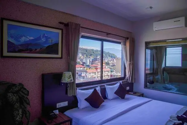 Deluxe Tek Büyük Yataklı Oda