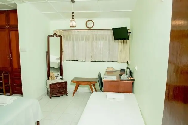 Deluxe Tek Büyük Yataklı Oda, Havuz Kullanımı, Bahçe Manzaralı