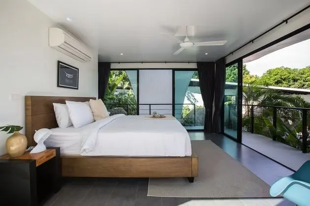 9-Bedroom Pool Villa