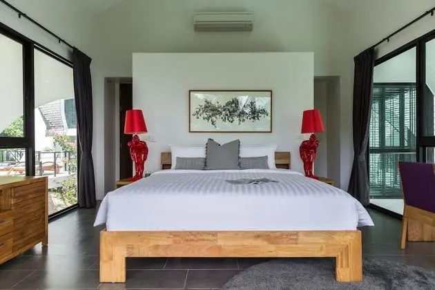9-Bedroom Pool Villa