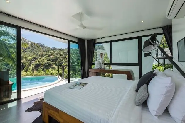 9-Bedroom Pool Villa