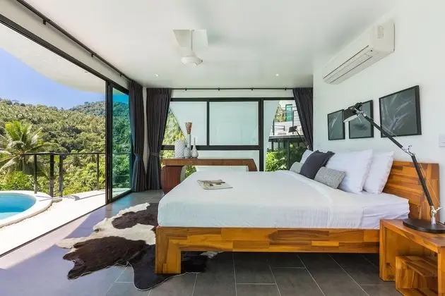 9-Bedroom Pool Villa