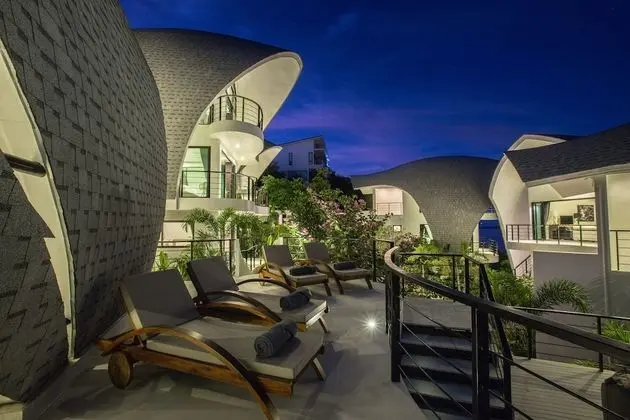 9-Bedroom Pool Villa