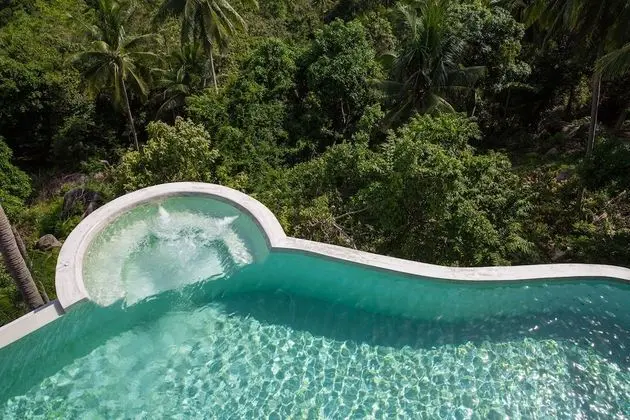 9-Bedroom Pool Villa