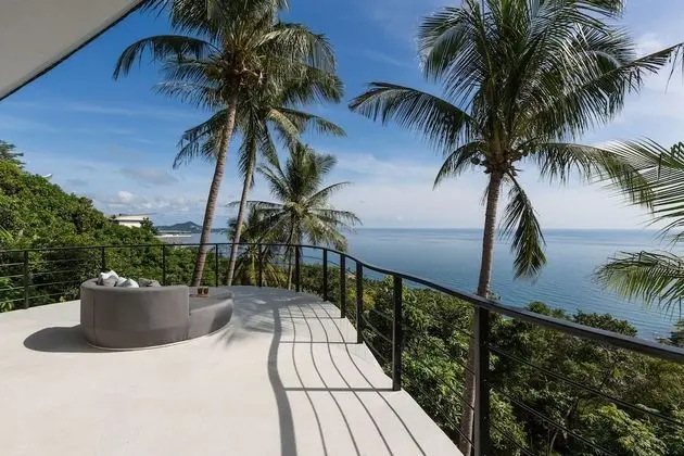 9-Bedroom Pool Villa