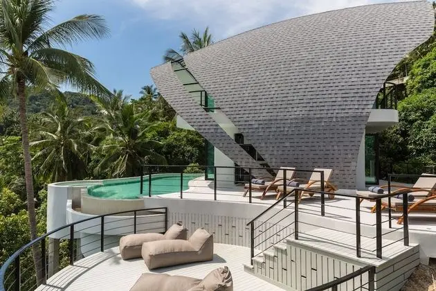 9-Bedroom Pool Villa