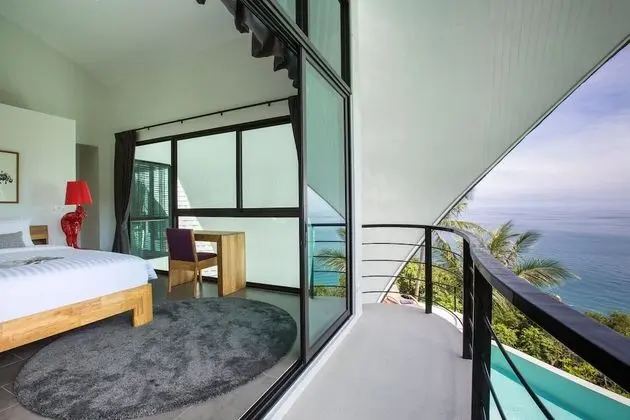 9-Bedroom Pool Villa